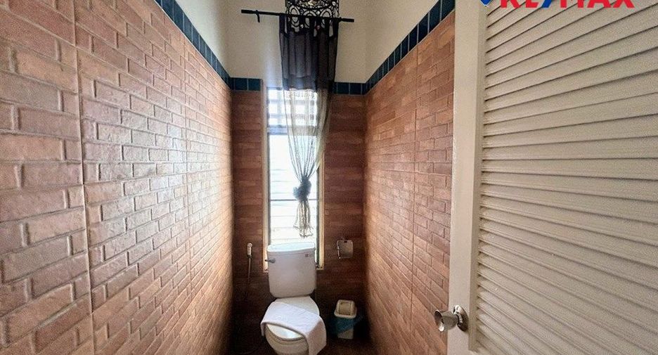 For sale 3 bedrooms house in Jomtien, Pattaya