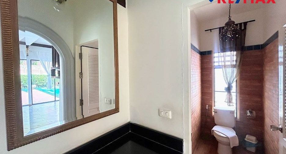 For sale 3 bedrooms house in Jomtien, Pattaya