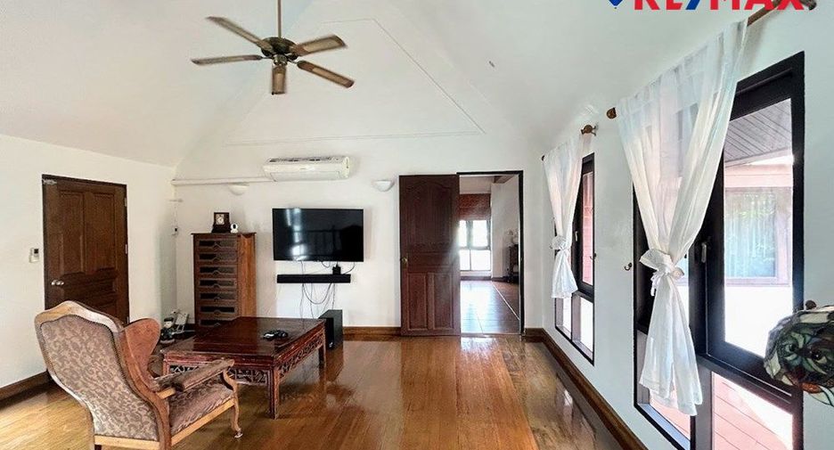 For sale 3 bedrooms house in Jomtien, Pattaya