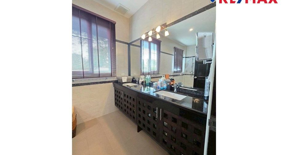 For sale 3 ベッドルーム house in Bang Lamung, Chonburi