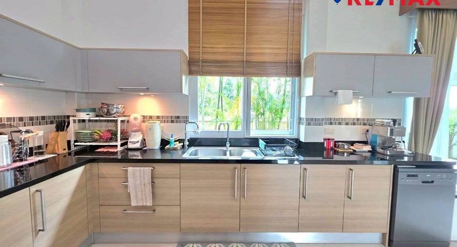 For sale 3 ベッドルーム house in Bang Lamung, Chonburi