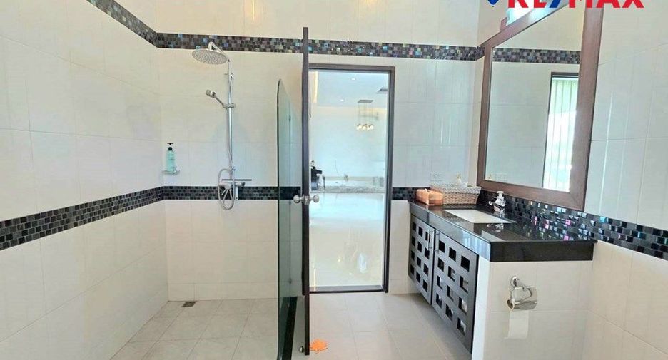 For sale 3 ベッドルーム house in Bang Lamung, Chonburi