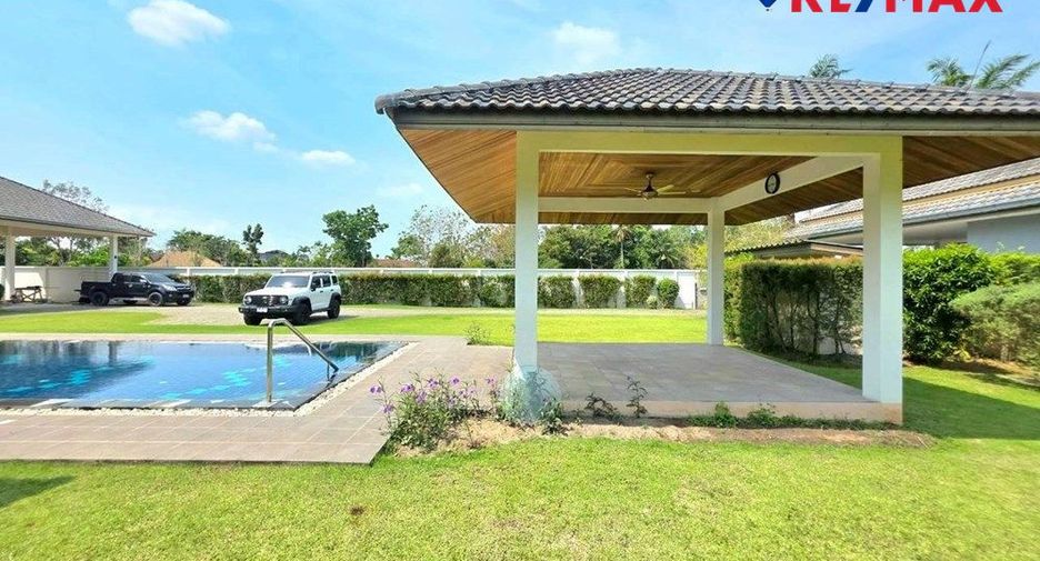 For sale 3 ベッドルーム house in Bang Lamung, Chonburi