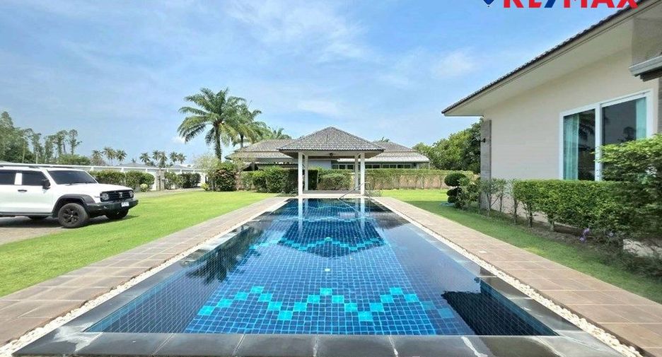 For sale 3 ベッドルーム house in Bang Lamung, Chonburi