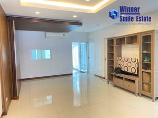 For rent 4 bedrooms townhouse in Suan Luang, Bangkok