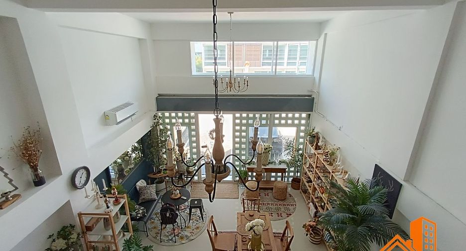 For sale 2 bedrooms retail Space in Lat Krabang, Bangkok