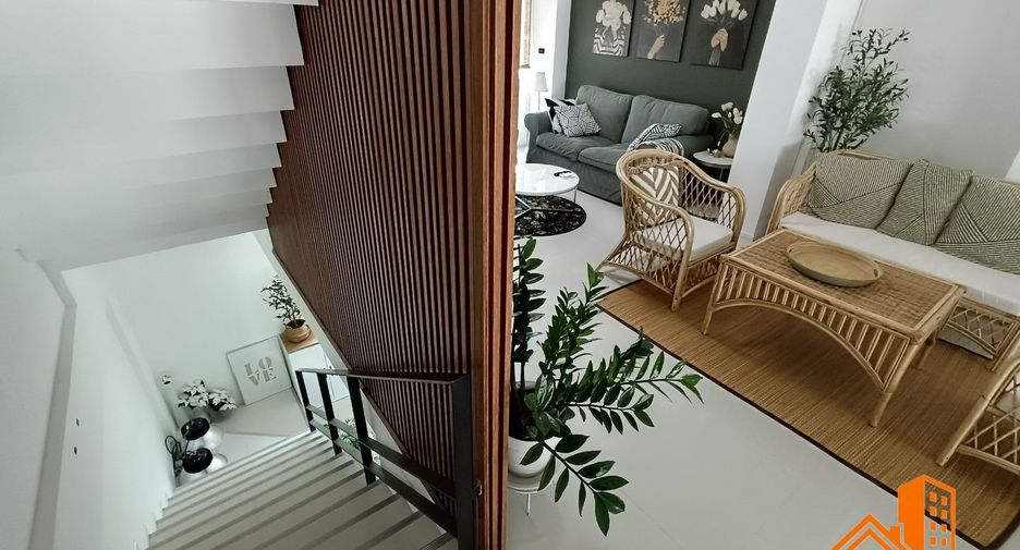 For sale 2 bedrooms retail Space in Lat Krabang, Bangkok