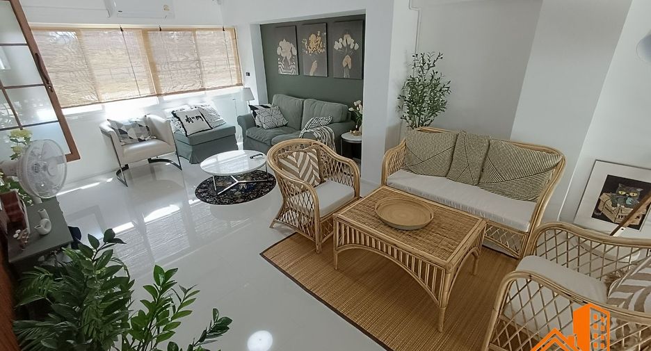 For sale 2 bedrooms retail Space in Lat Krabang, Bangkok