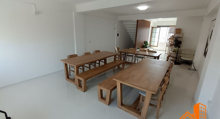 For sale 2 bedrooms retail Space in Lat Krabang, Bangkok