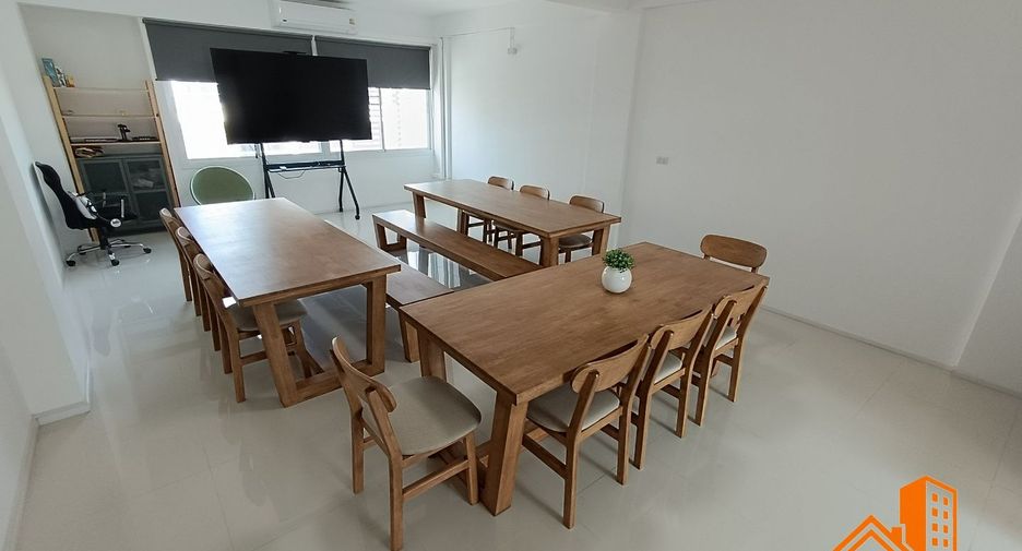 For sale 2 bedrooms retail Space in Lat Krabang, Bangkok