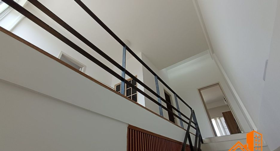 For sale 2 bedrooms retail Space in Lat Krabang, Bangkok
