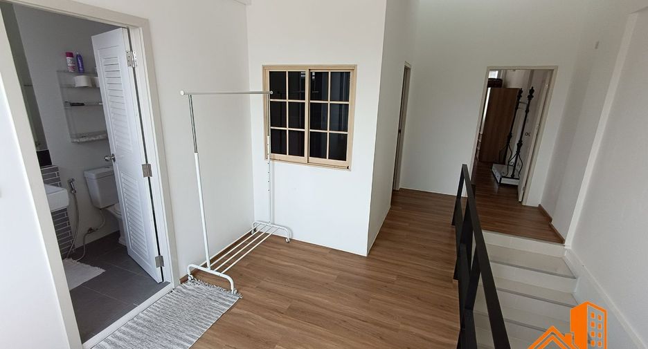 For sale 2 bedrooms retail Space in Lat Krabang, Bangkok