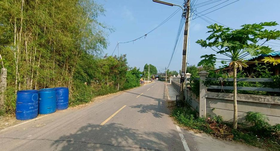 Terreno en venta en Phanat Nikhom, Chonburi