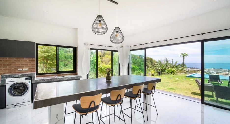 For sale 4 bedrooms villa in Mueang Phuket, Phuket