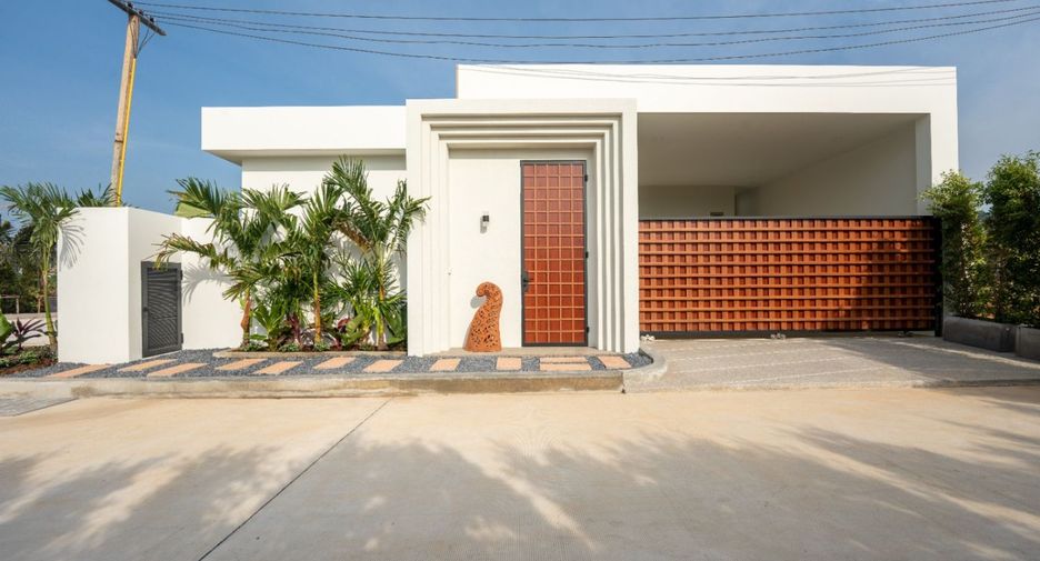 For sale 3 bedrooms villa in Thalang, Phuket