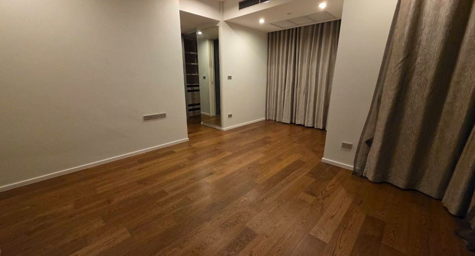 For rent 2 bedrooms condo in Sathon, Bangkok