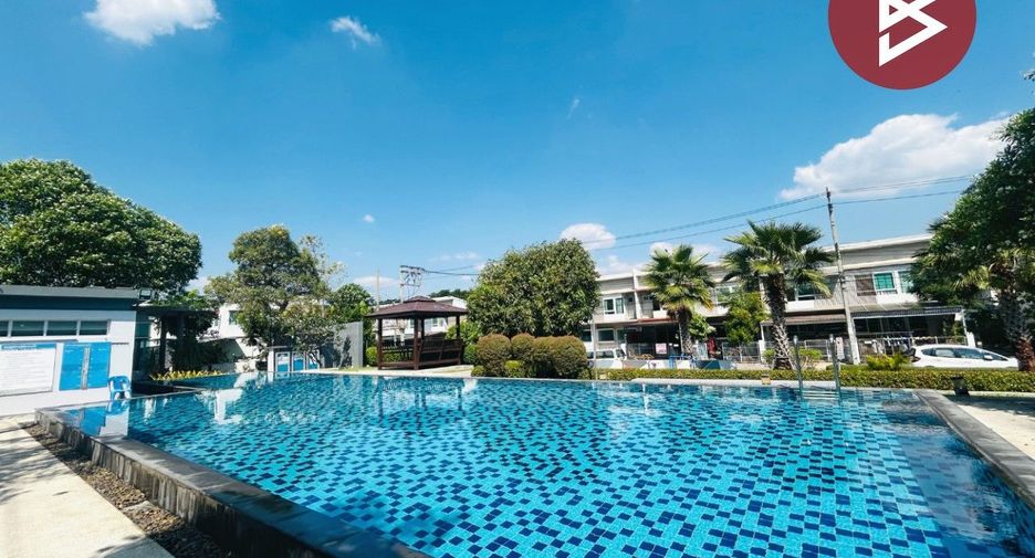 For sale 2 ベッドルーム townhouse in Thung Khru, Bangkok