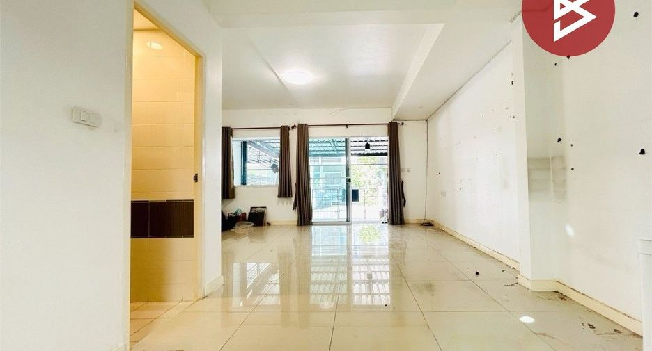 For sale 2 ベッドルーム townhouse in Thung Khru, Bangkok