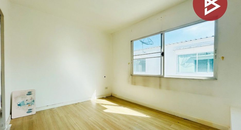 For sale 2 ベッドルーム townhouse in Thung Khru, Bangkok