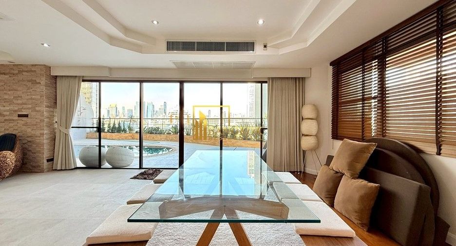 Condo en alquiler de 3 habitaciones en Khlong Toei, Bangkok