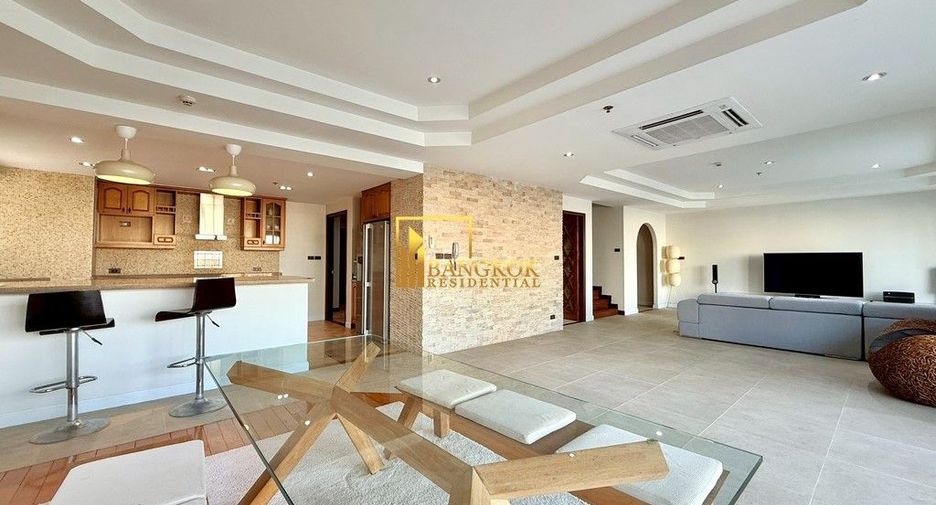 Condo en alquiler de 3 habitaciones en Khlong Toei, Bangkok