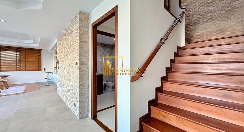 Condo en alquiler de 3 habitaciones en Khlong Toei, Bangkok