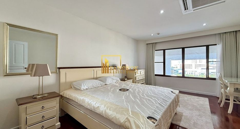 Condo en alquiler de 3 habitaciones en Khlong Toei, Bangkok