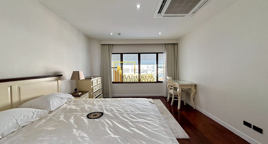 Condo en alquiler de 3 habitaciones en Khlong Toei, Bangkok
