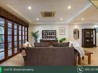 Casa adosada en alquiler y en venta de 4 habitaciones en Watthana, Bangkok