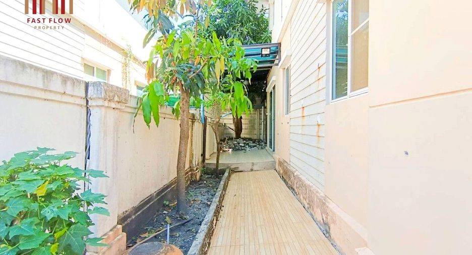 For sale 3 bedrooms house in Mueang Samut Sakhon, Samut Sakhon
