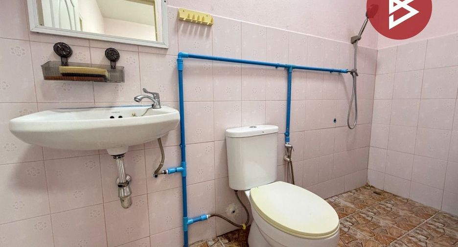 For sale 2 bedrooms townhouse in Phutthamonthon, Nakhon Pathom