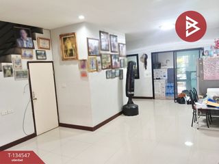 Reihenhaus zum Kauf mit 3 Zimmer in Sam Phran, Nakhon Pathom