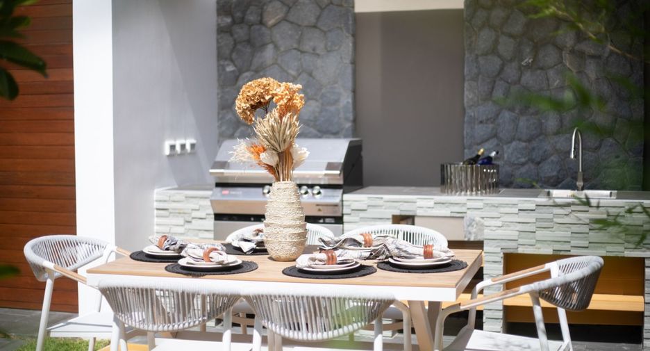 For sale 3 bedrooms villa in Mueang Phuket, Phuket