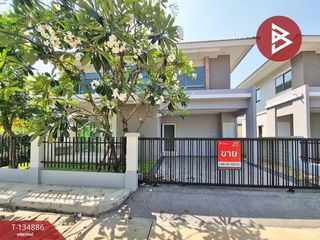 出售 4 卧室 独立屋 在 Mueang Pathum Thani, Pathum Thani
