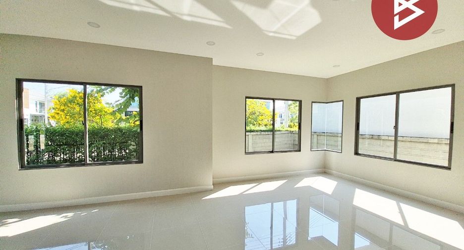 For sale 4 bedrooms house in Mueang Pathum Thani, Pathum Thani