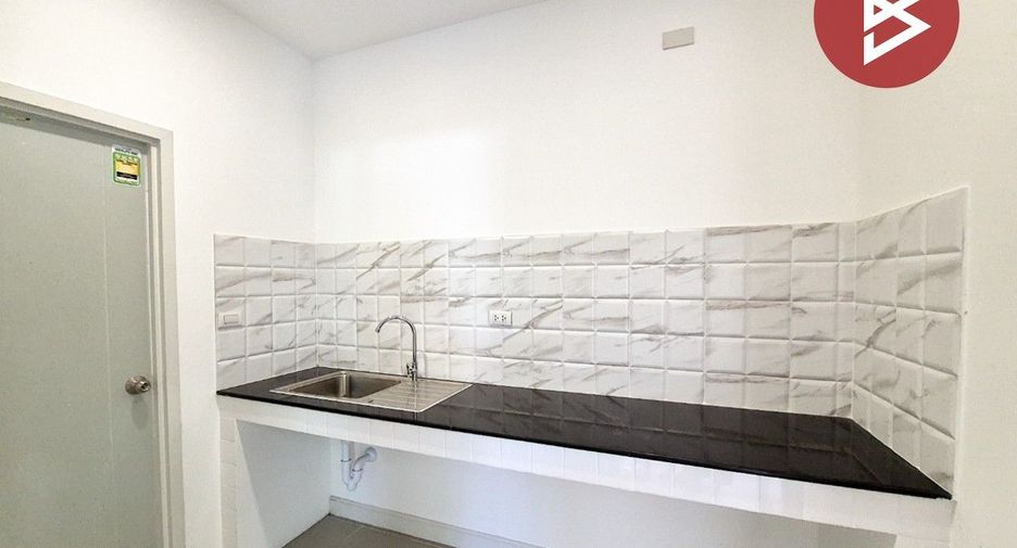 For sale 4 bedrooms house in Mueang Pathum Thani, Pathum Thani