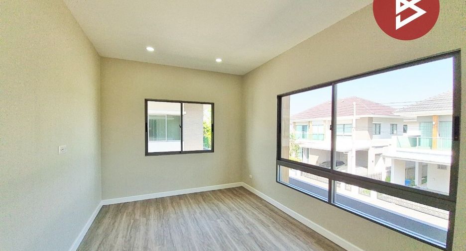 For sale 4 bedrooms house in Mueang Pathum Thani, Pathum Thani