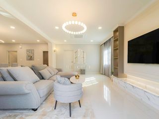 Casa en alquiler y en venta de 4 habitaciones en Bang Phli, Samut Prakan