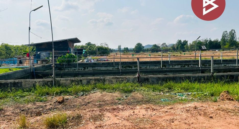 For sale land in Sawang Arom, Uthai Thani