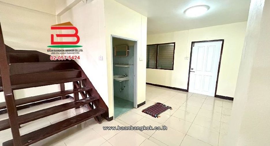 For sale 2 bedrooms townhouse in Lam Luk Ka, Pathum Thani
