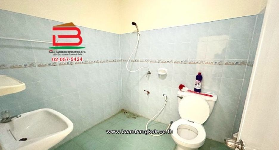 For sale 2 bedrooms townhouse in Lam Luk Ka, Pathum Thani