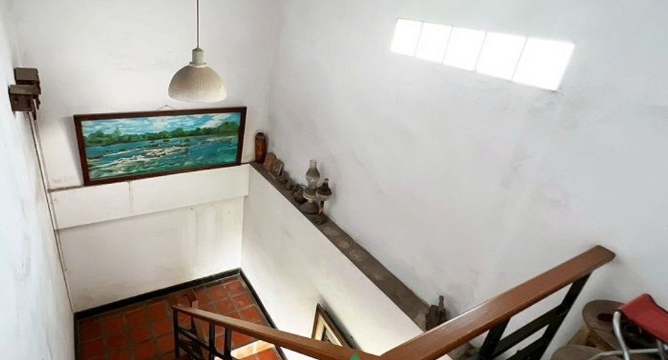 For sale 3 bedrooms retail Space in Bang Khae, Bangkok
