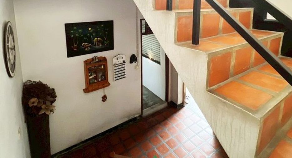 For sale 3 bedrooms retail Space in Bang Khae, Bangkok