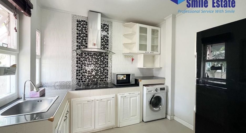 Casa en alquiler de 3 habitaciones en Bang Phli, Samut Prakan
