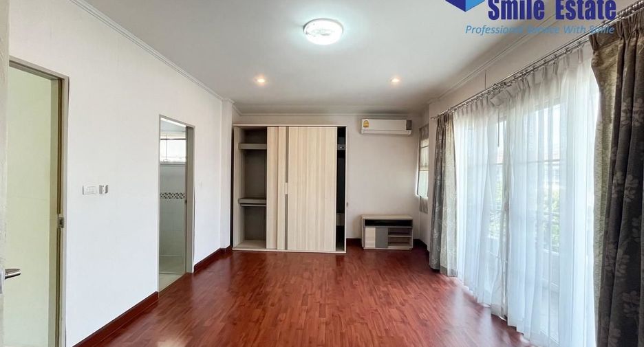 Casa en alquiler de 3 habitaciones en Bang Phli, Samut Prakan
