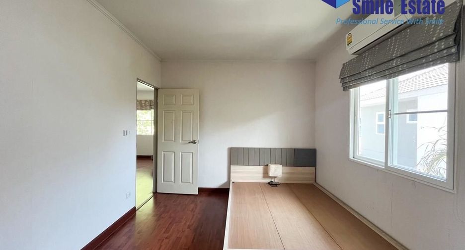 Casa en alquiler de 3 habitaciones en Bang Phli, Samut Prakan