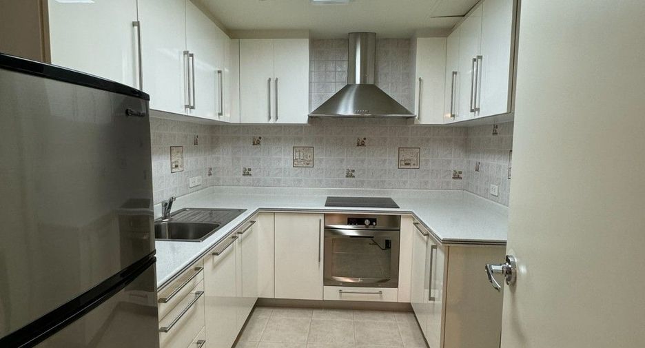 For sale 2 bedrooms condo in Pathum Wan, Bangkok