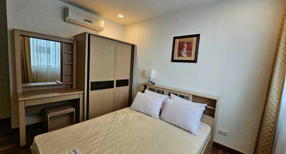 For rent 2 bedrooms condo in Pathum Wan, Bangkok