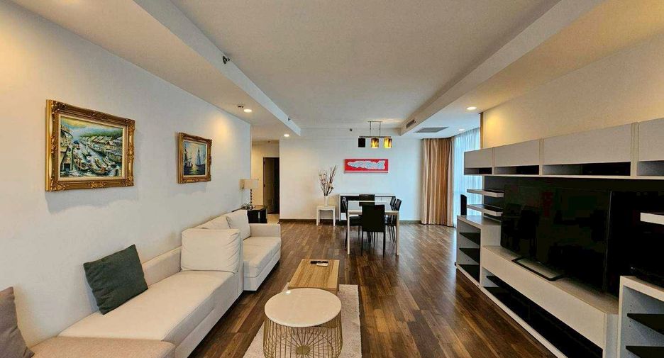 For rent 2 bedrooms condo in Pathum Wan, Bangkok