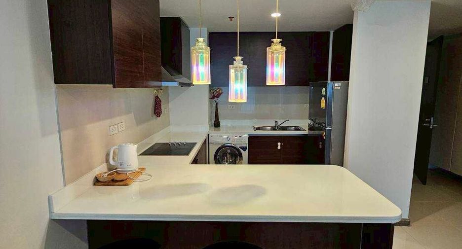 For rent 2 bedrooms condo in Pathum Wan, Bangkok